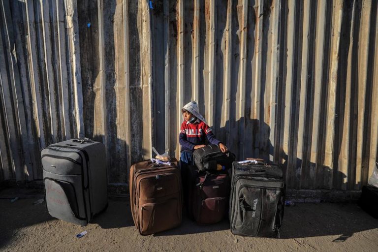 Movimento Hamas anuncia que Egito encerra fronteira com Faixa de Gaza