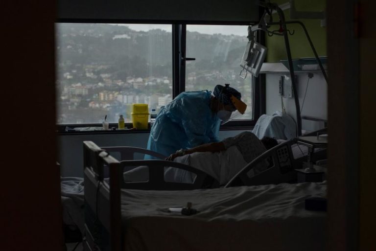 Covid-19: Pandemia já matou 4,4 milhões de pessoas no mundo