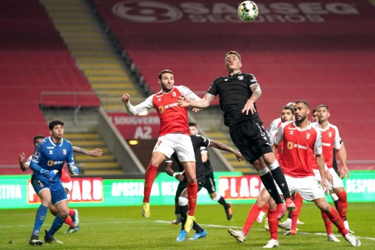 Miguel Luís deixa Vitória de Guimarães e ruma aos polacos do Raków Czestochowa