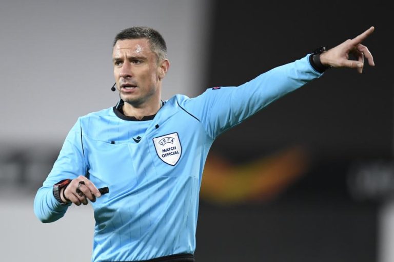 Árbitro esloveno Slavko Vincic no PSV-Benfica