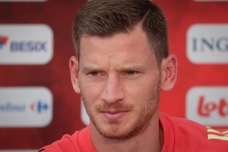 Jan Vertonghen regressa aos convocados do Benfica