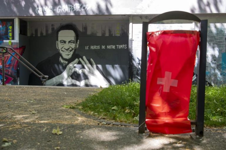 Navalny: Londres anuncia sanções contra sete russos devido a envenenamento