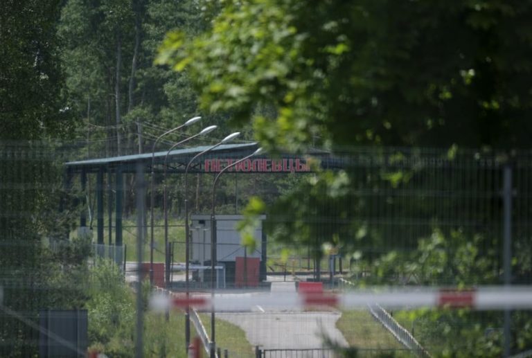 Guarda fronteiriça da Lituânia com ordens para usar a força para expulsar migrantes