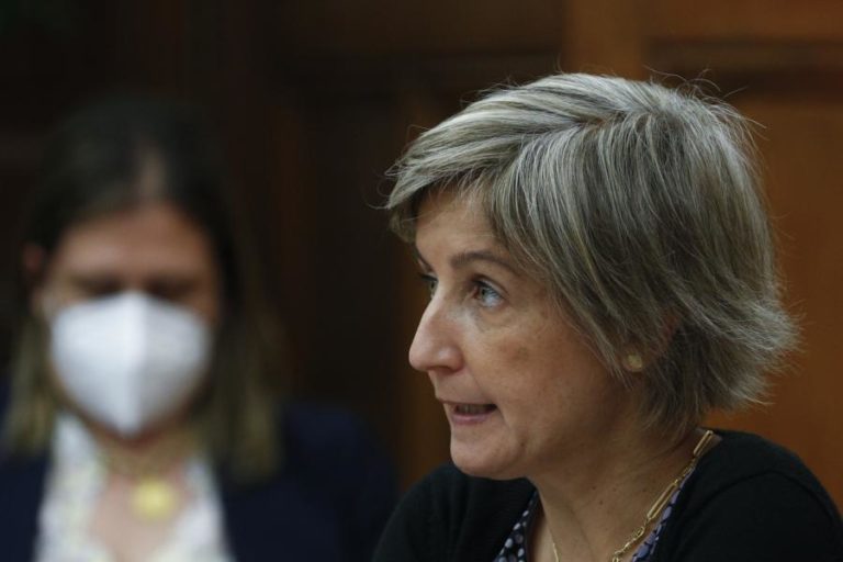 Ministra confirma que apenas foram preenchidas 291 das 459 vagas para médico de família