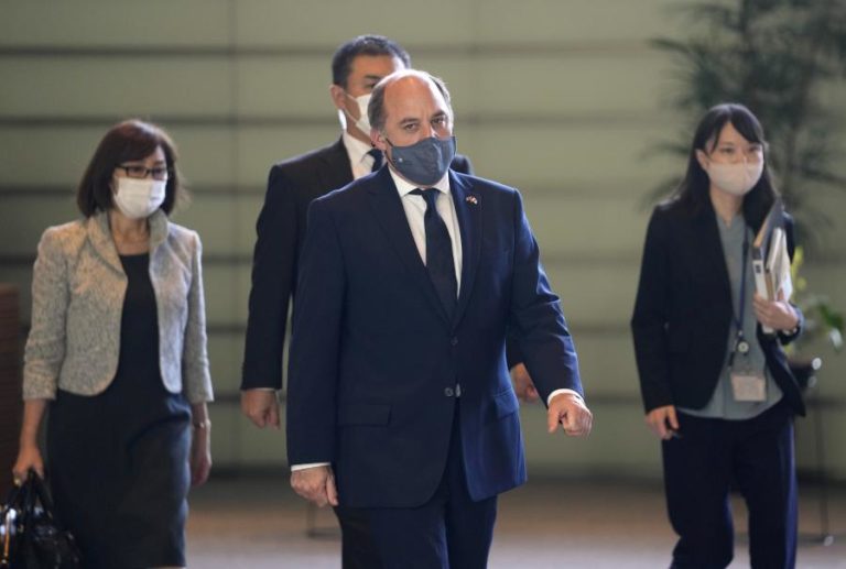 Afeganistão: Reino Unido apoiará eventual adiamento da retirada militar