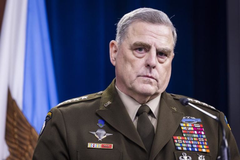 Talibãs permitem acesso de cidadãos dos EUA ao aeroporto de Cabul – Chefe de Estado Maior