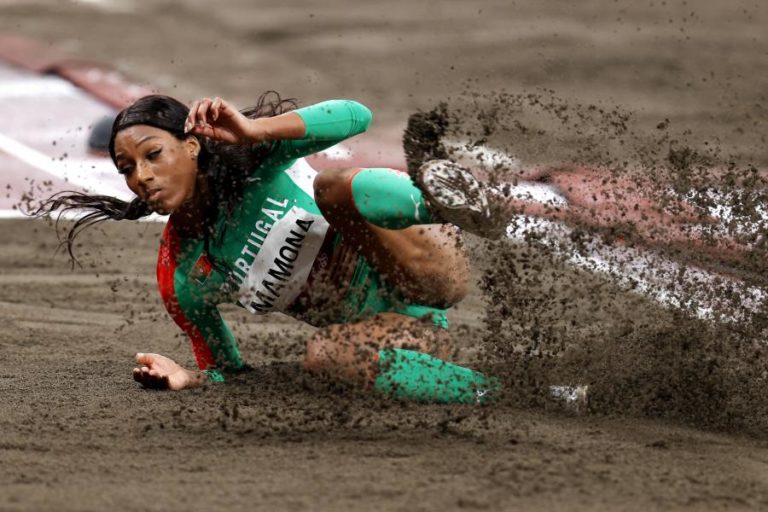 Tóquio2020: Patrícia Mamona melhora recorde nacional no primeiro salto da final