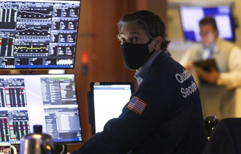 Wall Street segue em terreno negativo no início da sessão