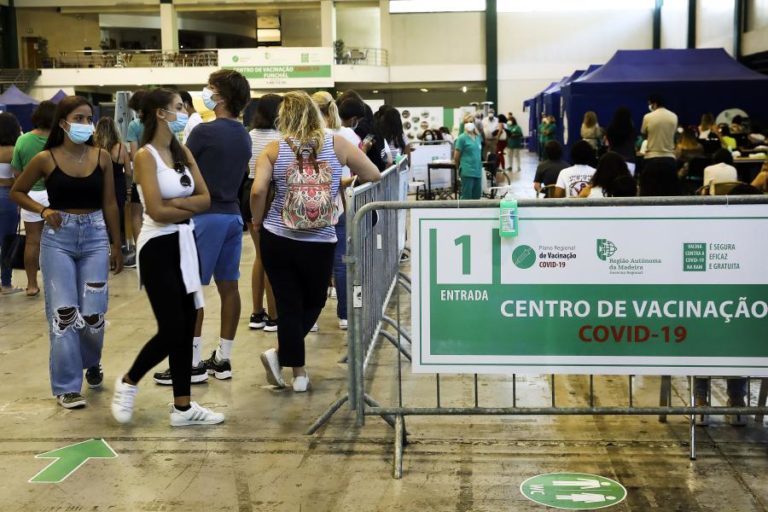 Covid-19: Cerca de 1.200 jovens com mais de 12 anos foram vacinados na Madeira