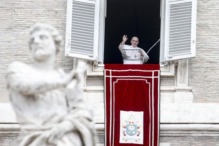 Intercetada em Milão carta com três balas dirigida ao Papa Francisco