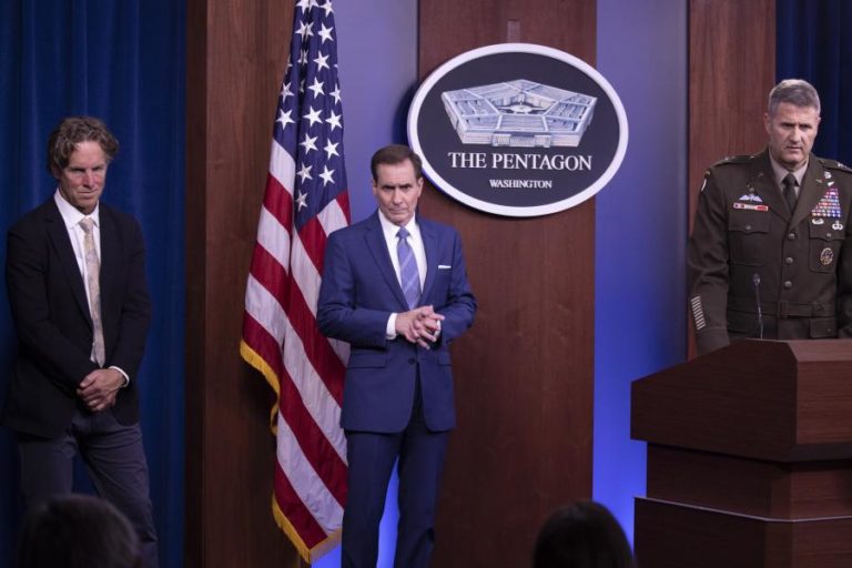 Afeganistão: Caças-bombardeiros sobrevoam Cabul para garantir segurança – Pentágono