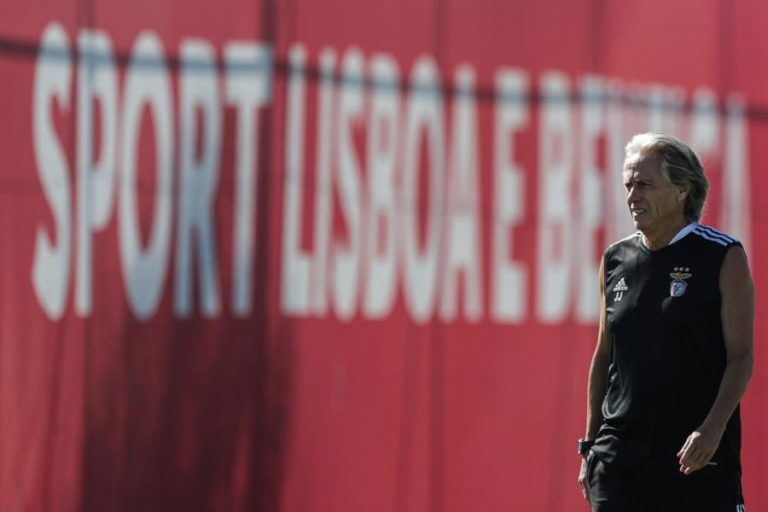 Jesus reforça que Vlachodimos “não fez um grande jogo” e elege Morato