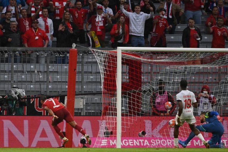 Bayern Munique estreia-se a vencer frente ao Colónia na Bundesliga 2021/22