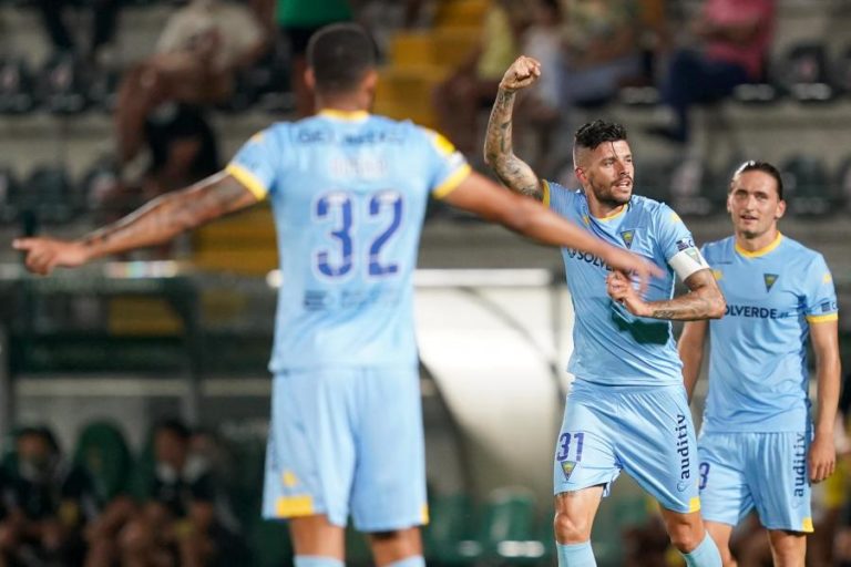 Estoril Praia tenta a liderança provisória da I Liga no arranque da quarta ronda