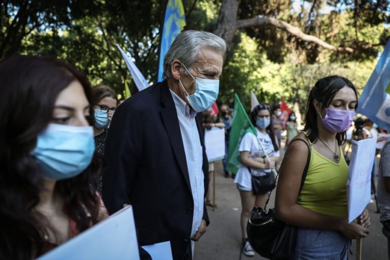 Jerónimo quer aumento do salário mínimo para 850 euros e valorização do emprego