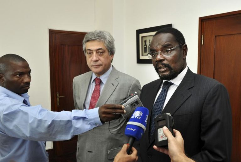 Antigo ministro moçambicano dos Transportes condenado a 10 anos de prisão