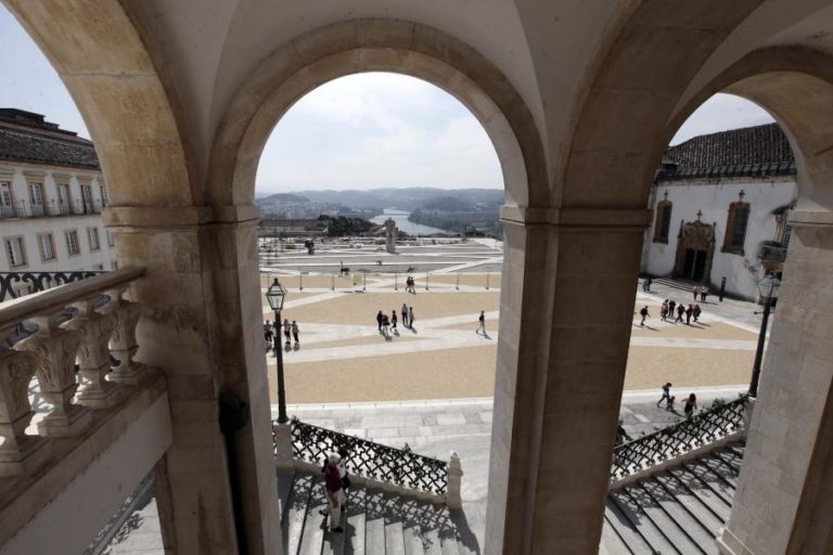 Experiência científica de estudantes de Coimbra pronta para seguir para o espaço