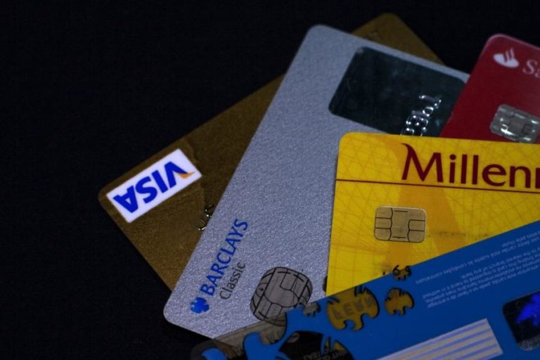 Consumo com cartões aumenta 12% no verão e recupera para níveis de 2019