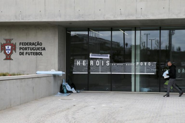 Seleção de sub-17 goleia República Checa e está nas ‘meias’ da Syrenka Cup