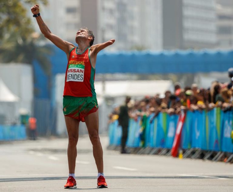 Paralímpicos: Dois portugueses na maratona no último dia dos Jogos