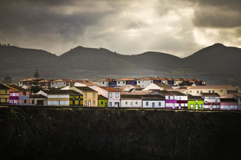 Parlamento dos Açores realiza esta semana debate de urgência sobre investimento público
