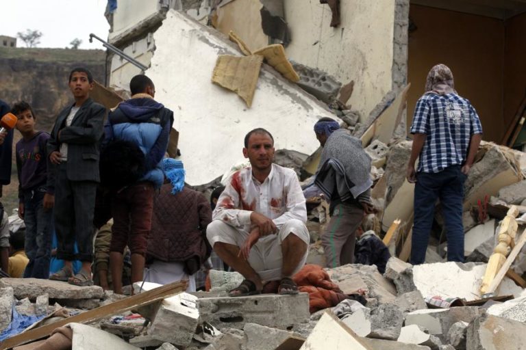 Iémen: Pelo menos 50 mortos em confrontos entre rebeldes e forças pró-Governo