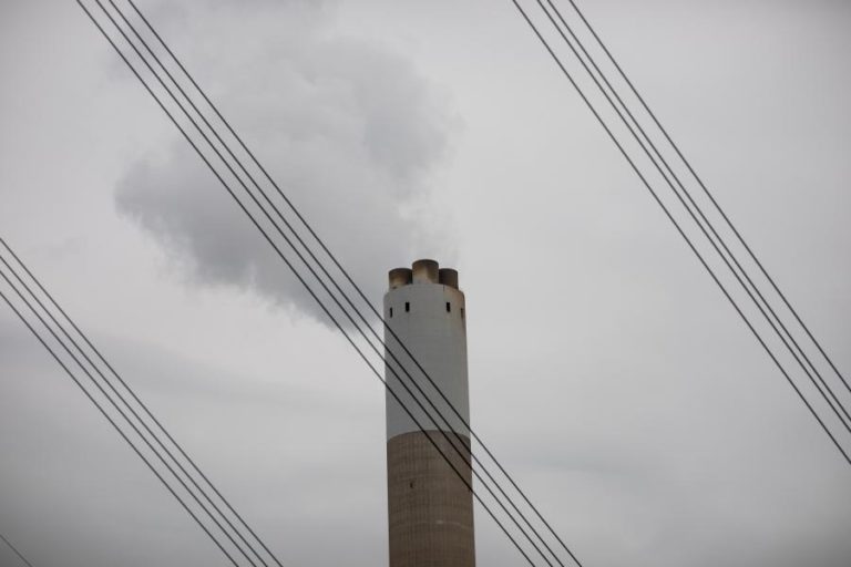 África do Sul promete metas mais ambiciosas sobre emissões poluentes