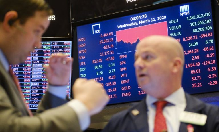 Wall Street negoceia em queda no início da sessão