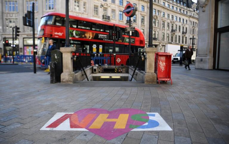 Covid-19: Reino Unido regista 201 mortes em 24 horas