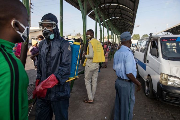 Covid-19: Moçambique anuncia três mortes e 79 novos casos em 24 horas