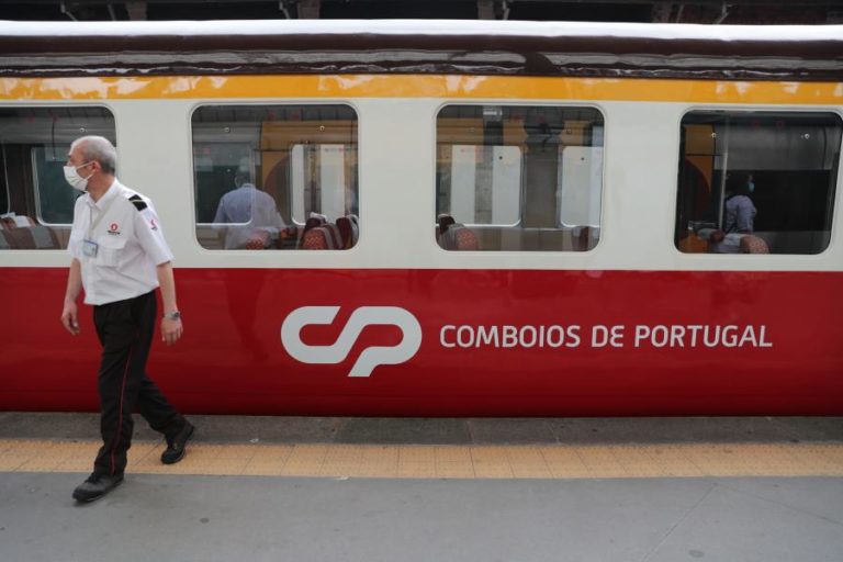 Trabalhadores da CP e IP em greve no dia 08 de outubro por aumentos salariais