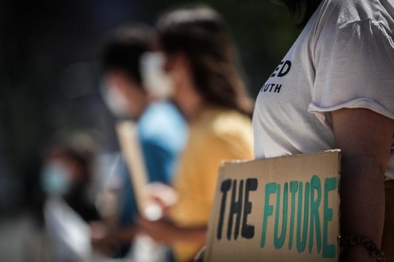 Greve climática estudantil convoca protestos com agenda alargada a problemas sociais