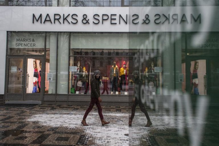 Brexit: Marks & Spencer encerra 11 das suas 20 lojas em França
