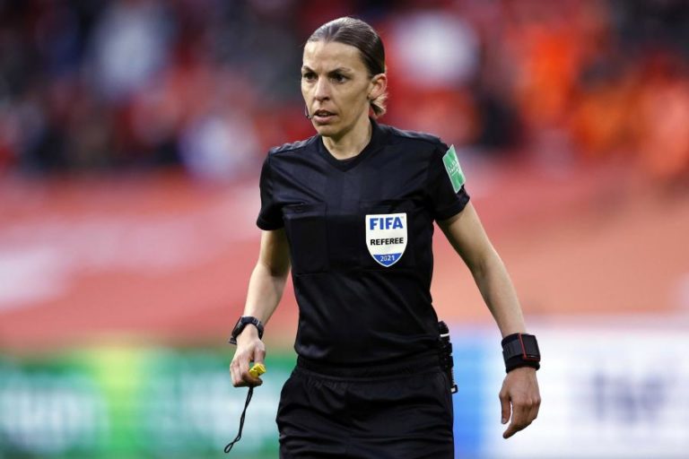 LE: Árbitra francesa Stéphanie Frappart no Sporting de Braga-Midtjylland