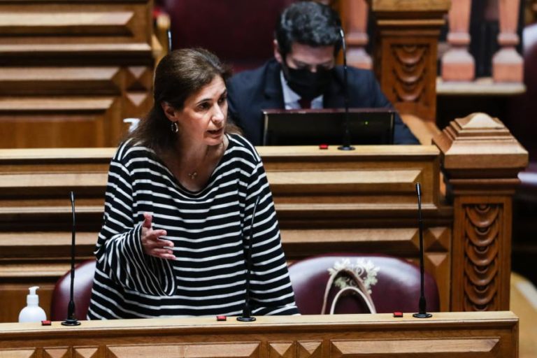 Ana Rita Bessa (CDS-PP) renuncia ao mandato de deputada