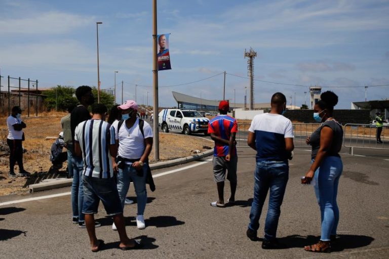 Prejuízos da cabo-verdiana Electra aumentam para 4,5 MEuro mas clientes devem 102 MEuro
