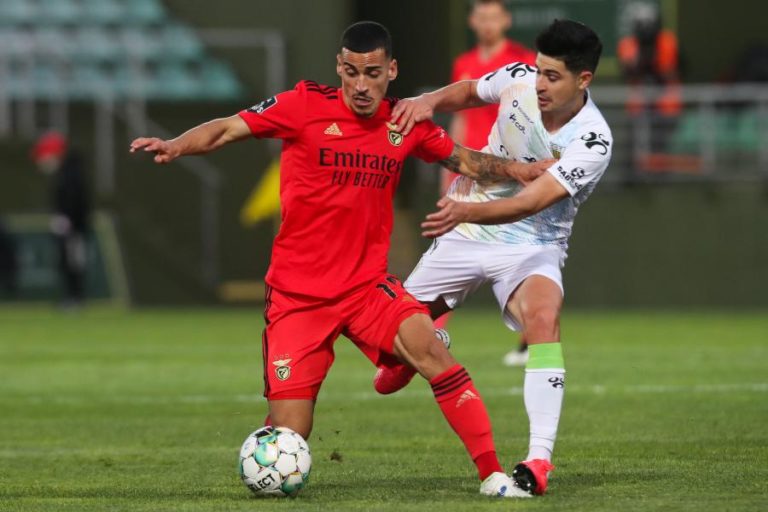 Chiquinho é reforço do Sporting de Braga por empréstimo do Benfica