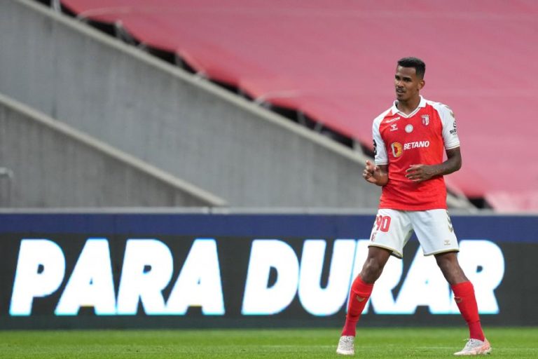 Galeno renova com Sporting de Braga até 2026