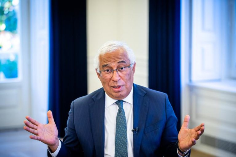 Costa promete não interferir na escolha do sucessor nem criar deserto à sua volta