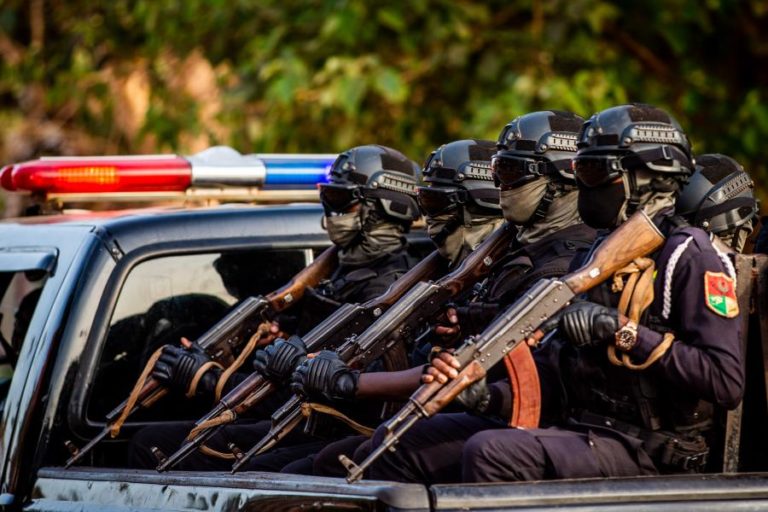Forças Armadas guineenses em prevenção “por tempo indeterminado” após golpe em Conacri
