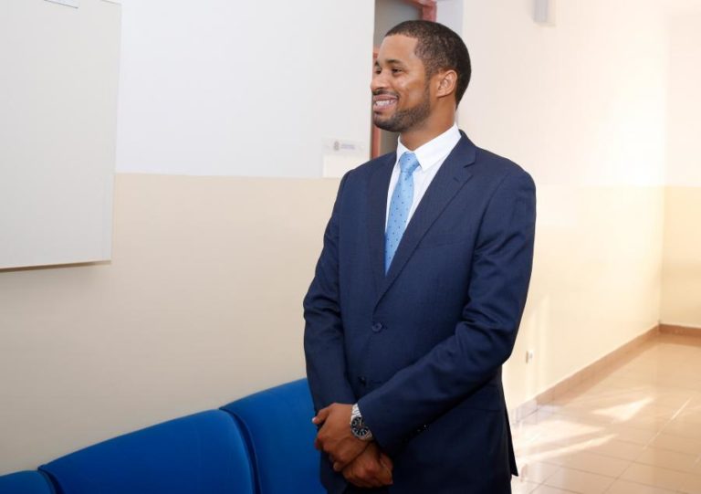 São Tomé/Eleições: Presidente do Governo do Príncipe promete lealdade institucional ao Presidente eleito