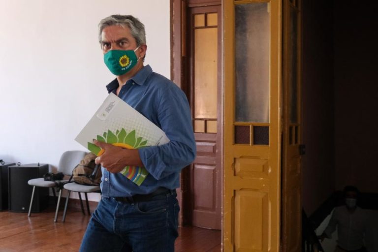 PEV acusa PSD de aderir a ‘chico-espertismo’ do PS sobre novo aeroporto