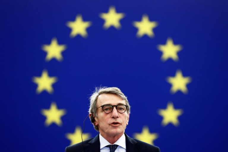 Afeganistão: Presidente do Parlamento Europeu “muito desapontado” com posição de UE