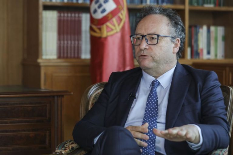 Óbito/Sampaio: Presidente do CES lembra “figura de excecional envergadura cívica e política”