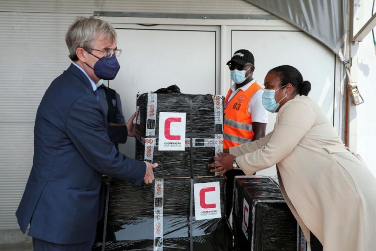 MNE de São Tomé e Príncipe reitera compromisso de pagar quotas em dívida à CPLP