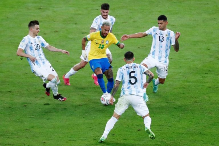 Covid-19: Quatro jogadores da Argentina em quarentena na chegada ao Brasil