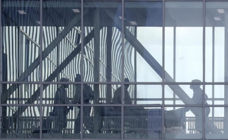 Covid-19: Rússia regista recorde pelo terceiro dia consecutivo com 867 óbitos