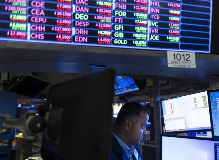 Wall Street fecha em alta graças a otimismo com crescimento da economia dos EUA