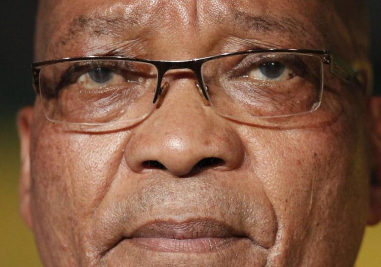 Ex-Presidente sul-africano Zuma em liberdade condicional por razões médicas