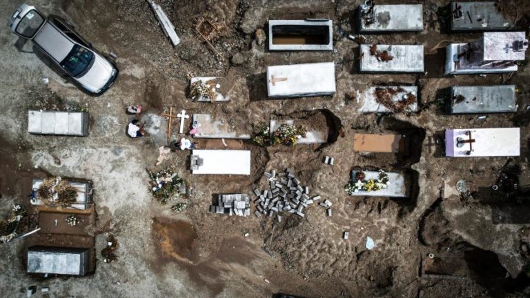Covid-19: Pandemia já matou mais de 4,62 milhões de pessoas no mundo
